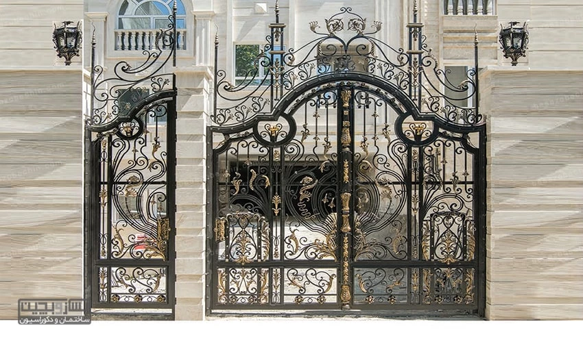 در ورودی پارکینگ