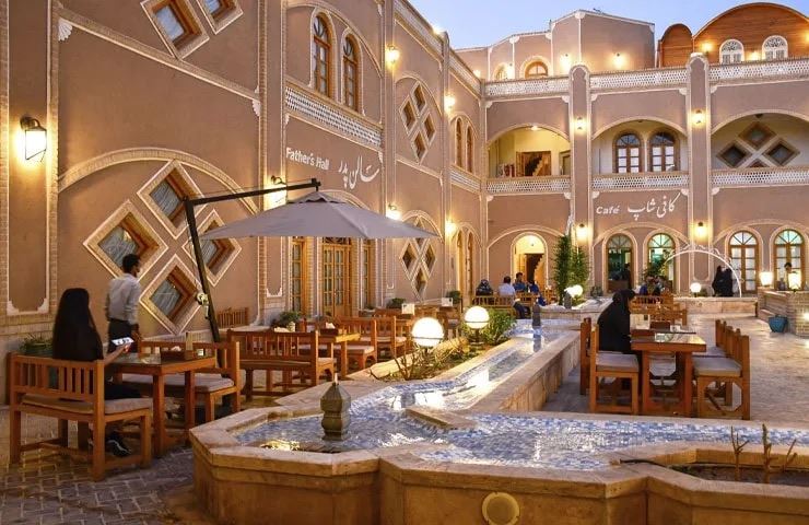 معرفی امکانات هتل داد یزد