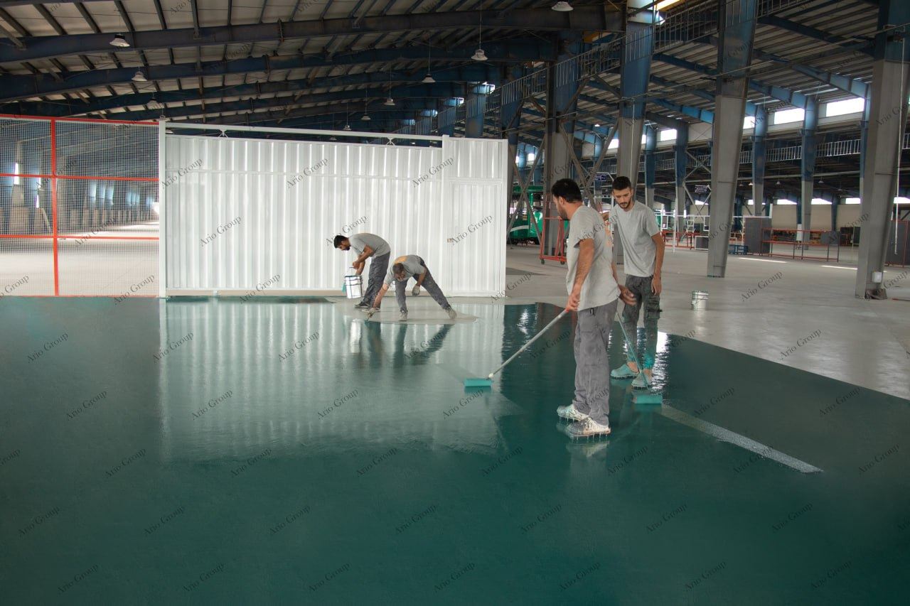 کفپوش اپوکسی کارخانه؛ راهنمای جامع انتخاب، قیمت، مزایا، معایب و اجرای استاندارد